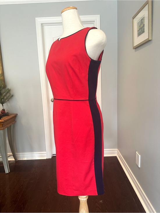 Tommy Hilfiger Dresses & Skirts - Tommy Hilfiger Red Sheath Dress with Navy Blue Side Panels - Size 6